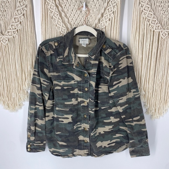 Forever 21 Button Front Camouflage Jacket Shirt - Picture 3 of 7